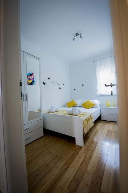 Apartment Luka Макарска Экстерьер фото