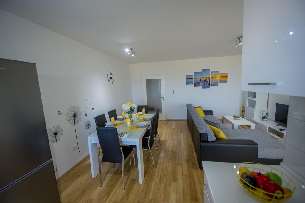 Apartment Luka Макарска Экстерьер фото