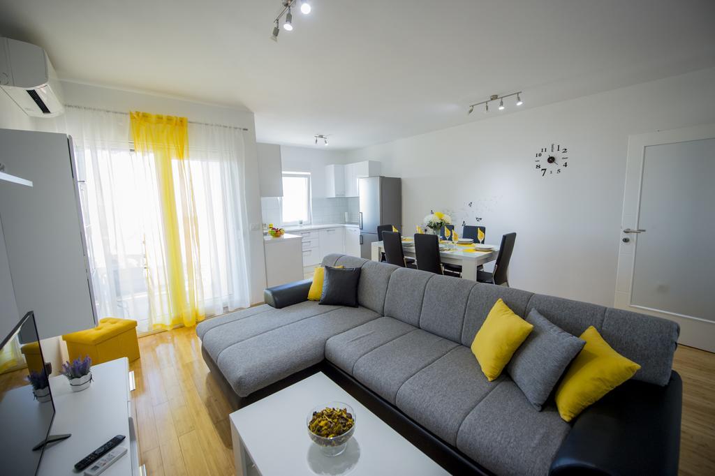 Apartment Luka Макарска Экстерьер фото
